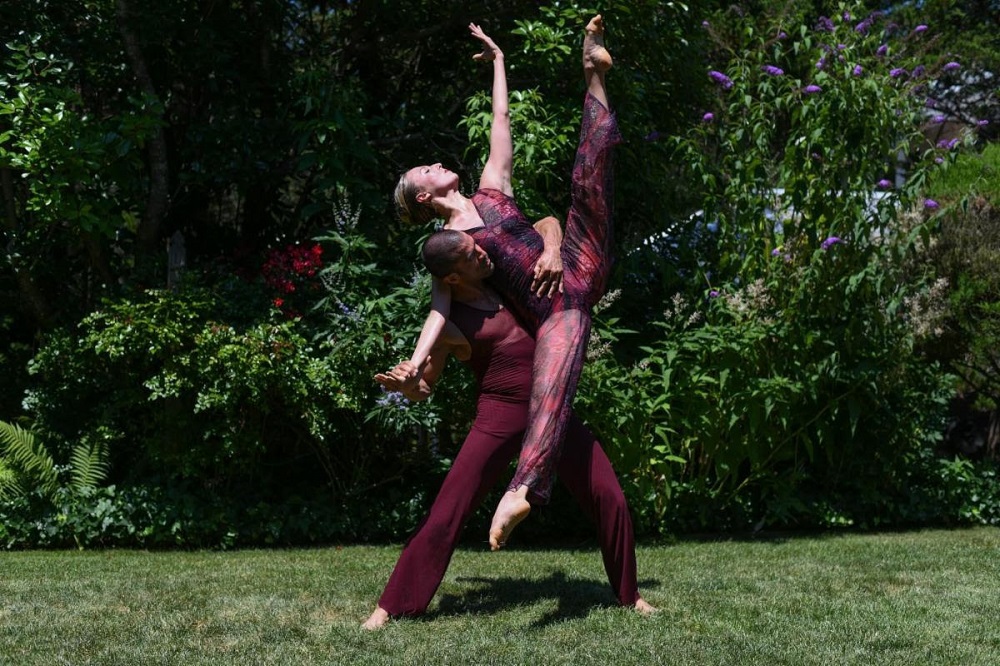 Amanda Selwyn Dance Theatre Threads