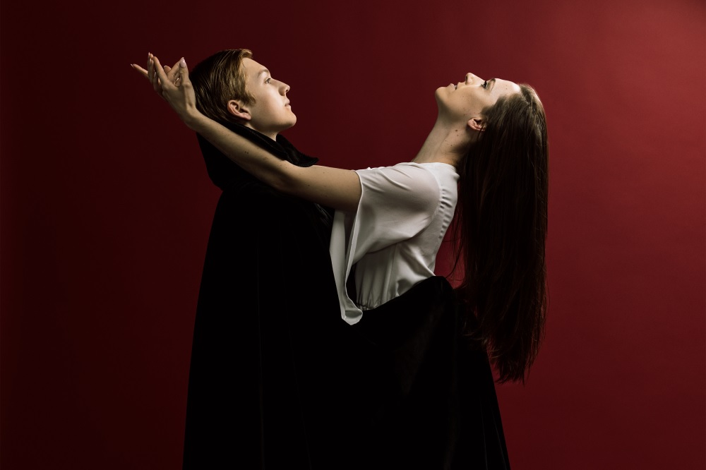 Avant Chamber Ballet's Dracula pc Jordan Fraker dancers Diego Miranda and Kaila Bryant 2