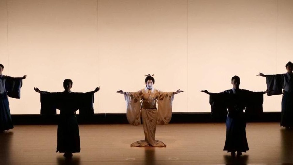 Nihon Buyo in the 21st Century: From Kabuki Dance to Boléro